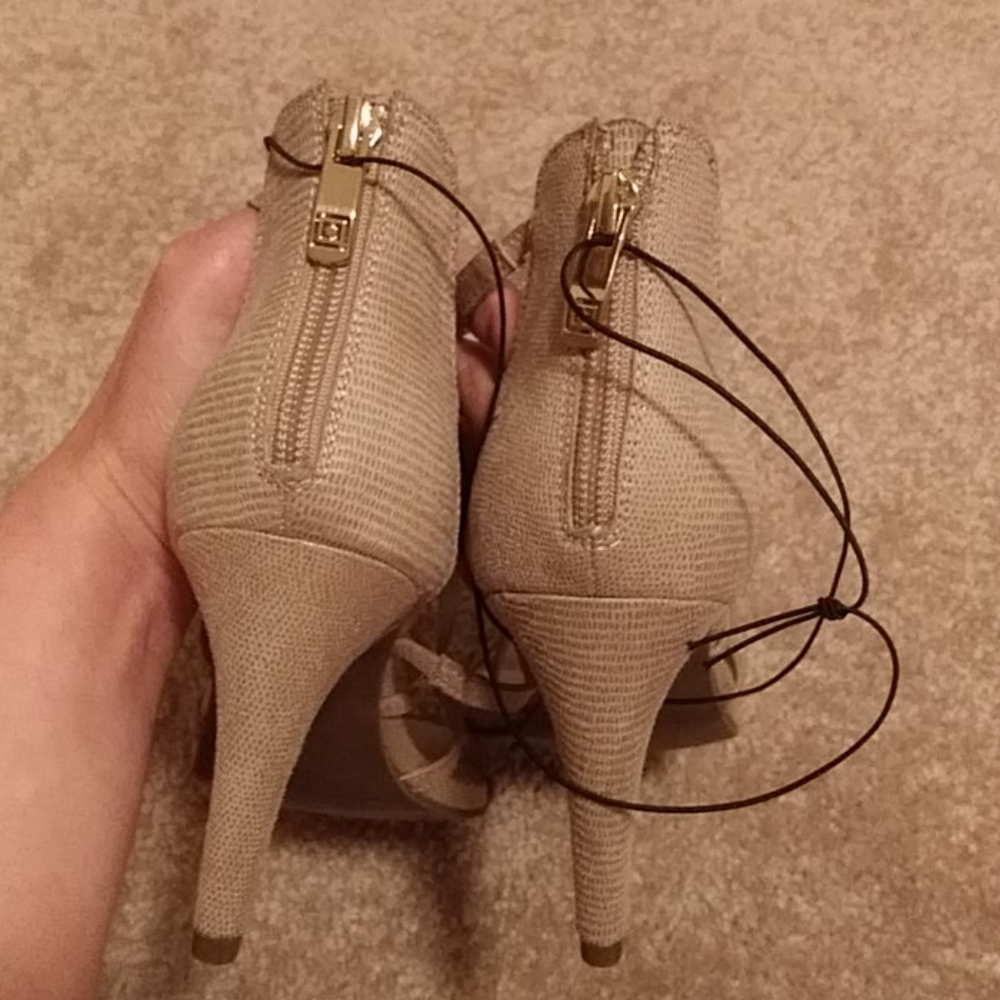 Shoe - Picture 8 of 8